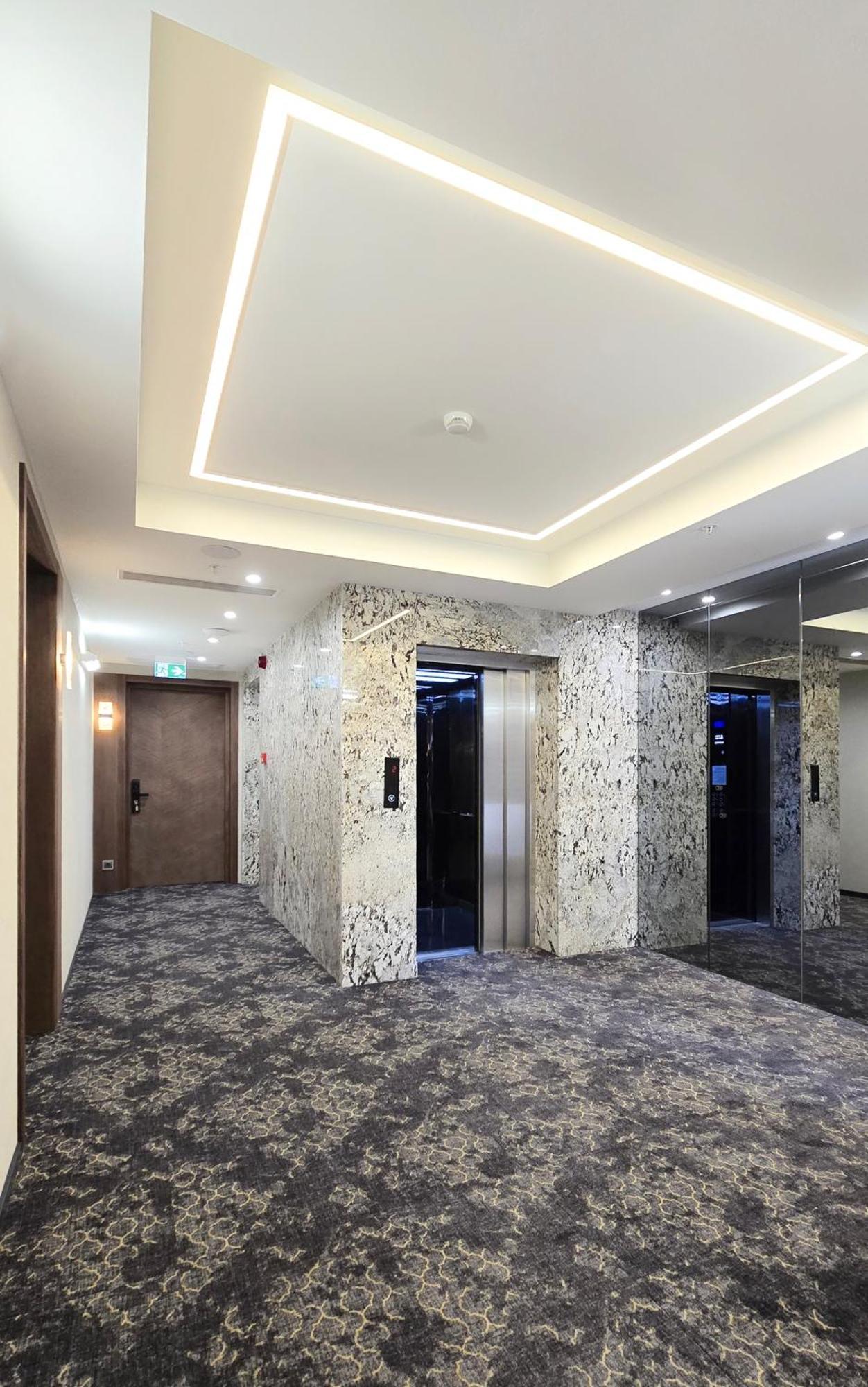 Griffin Hotel Tbilisi Exteriör bild
